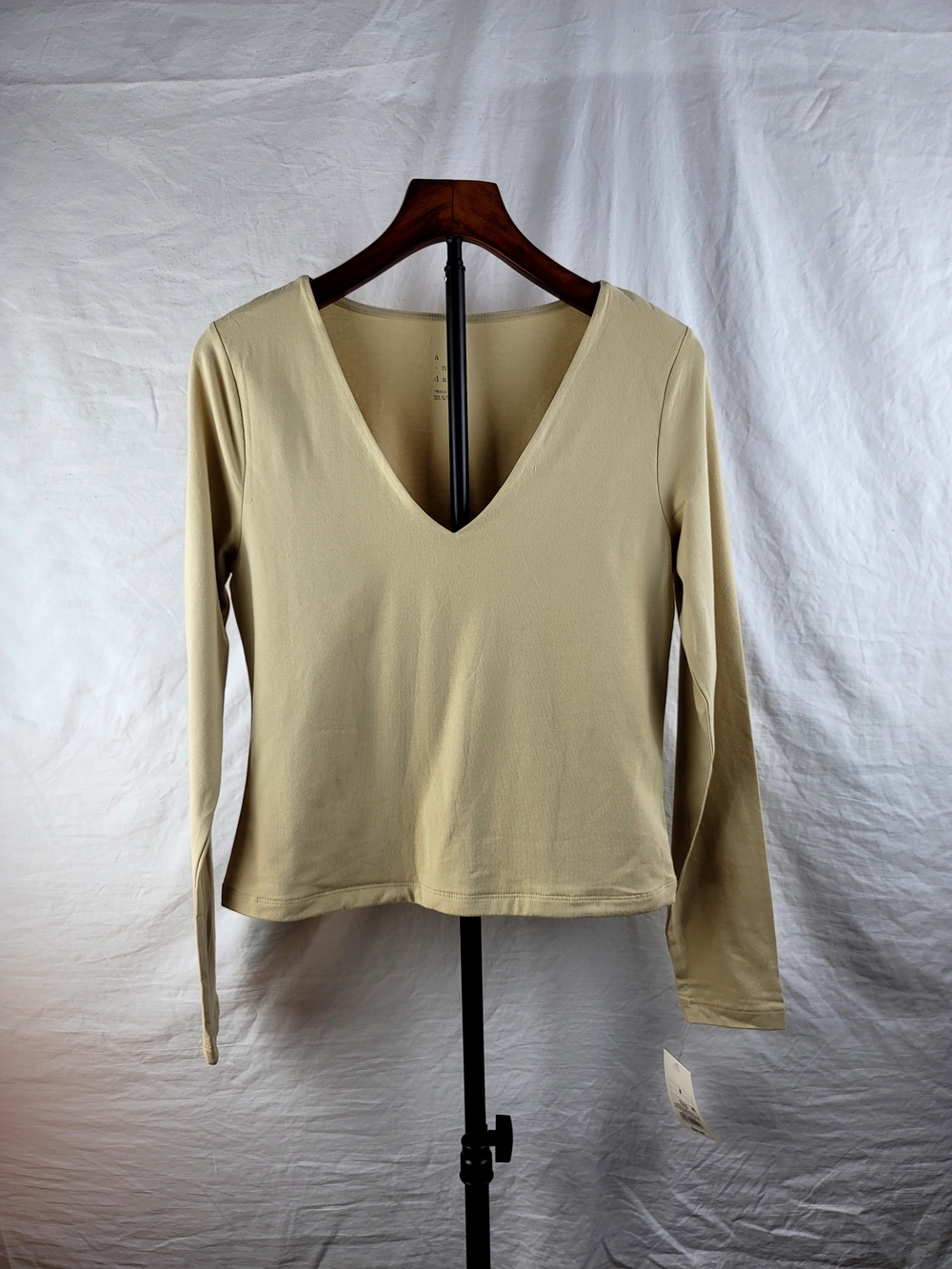 NWT A New Day Sculpt Long Sleeve V-Neck Top Tan Beige Small Compression